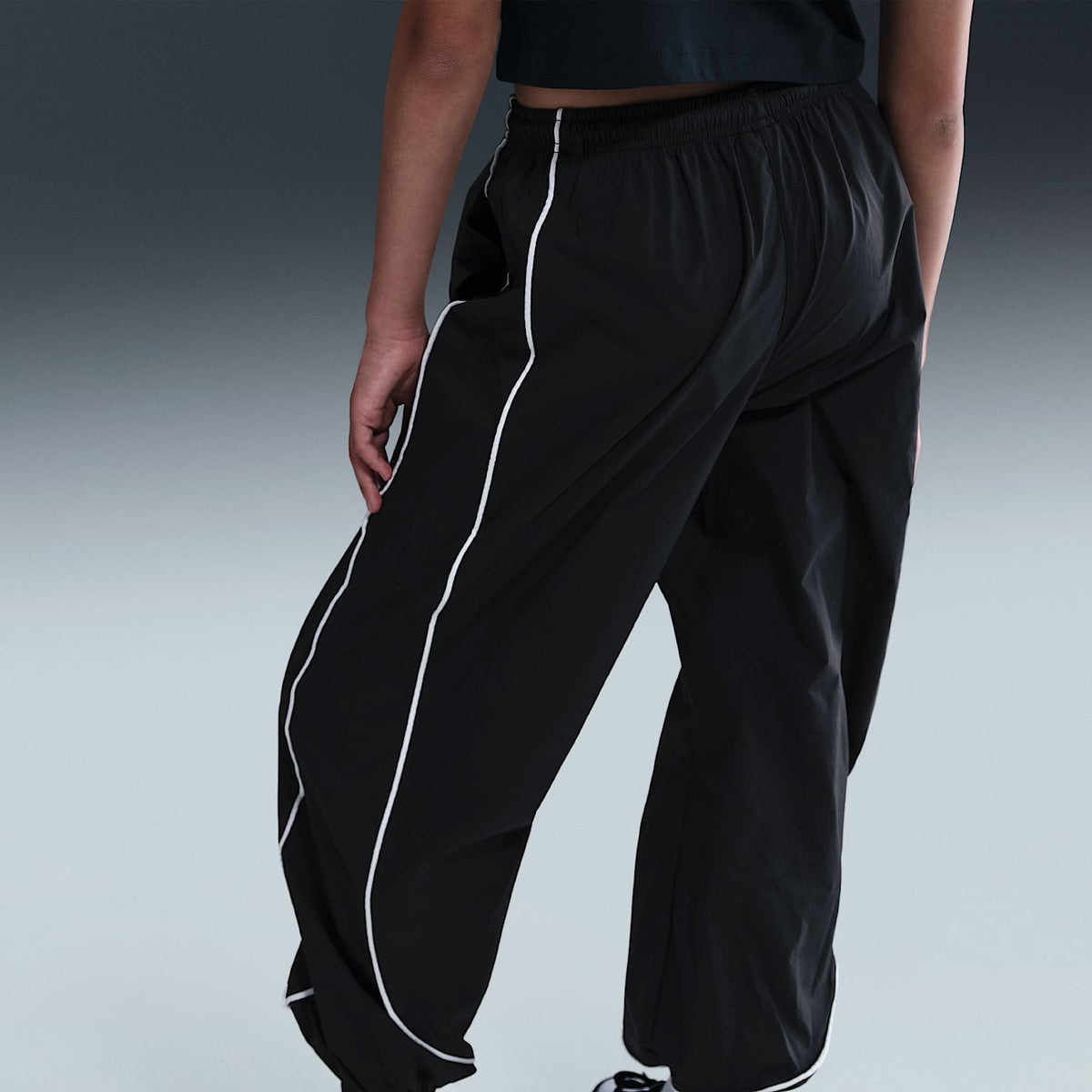 Pants deportivos para niña talla grande Nike Sportswear – Negro/Negro/Blanco – vista 3
