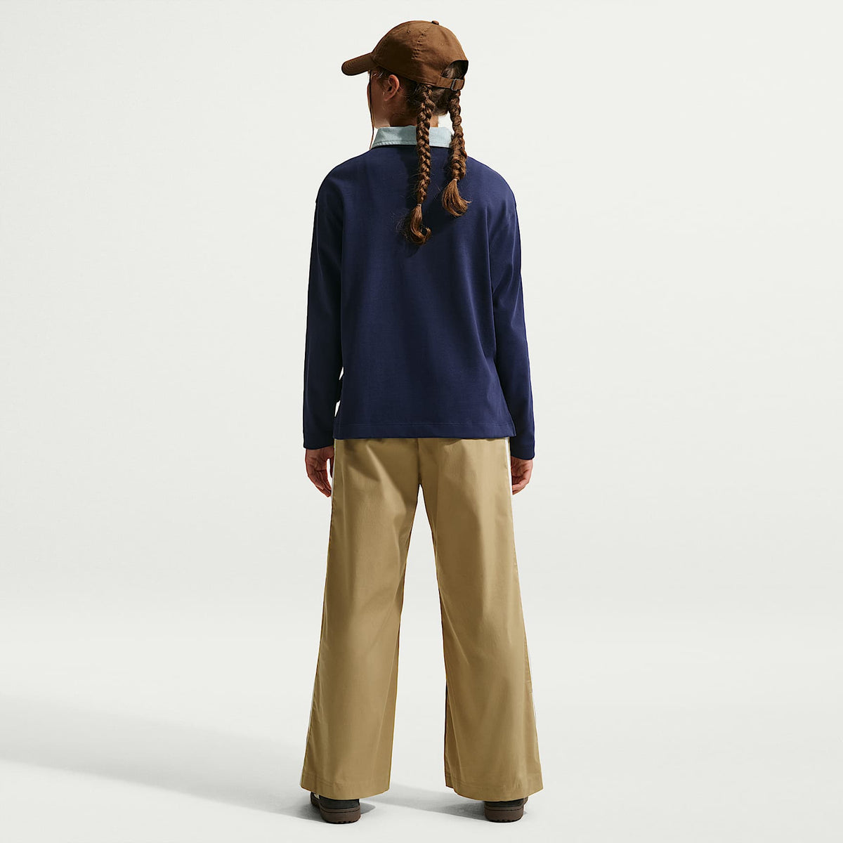 Pants de tejido Woven para niña talla grande Nike Sportswear Collection – Beige paracaídas/Perla suave/Beige paracaídas – vista 5