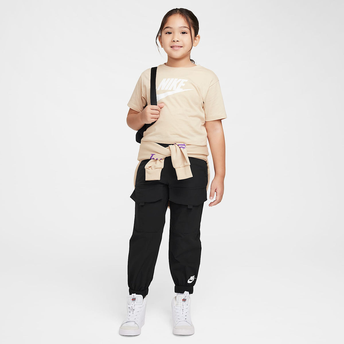 Playera Club Boxy para niños talla pequeña Nike – Duna – vista 5