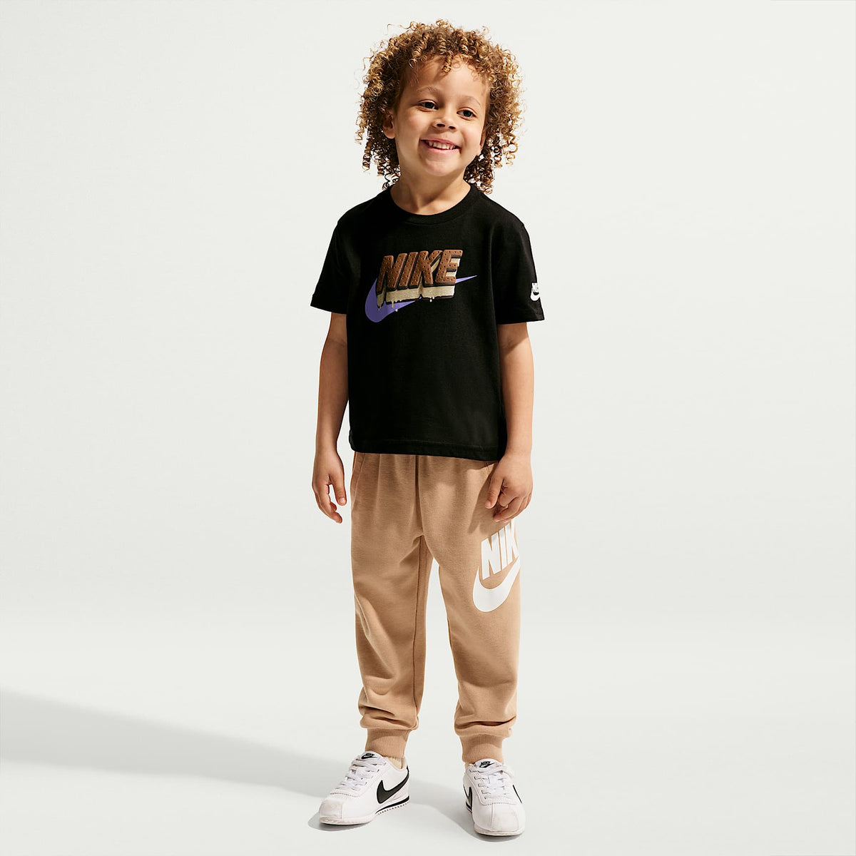 Playera Ice Cream Sandwich para niños pequeños Nike – Negro – vista 4