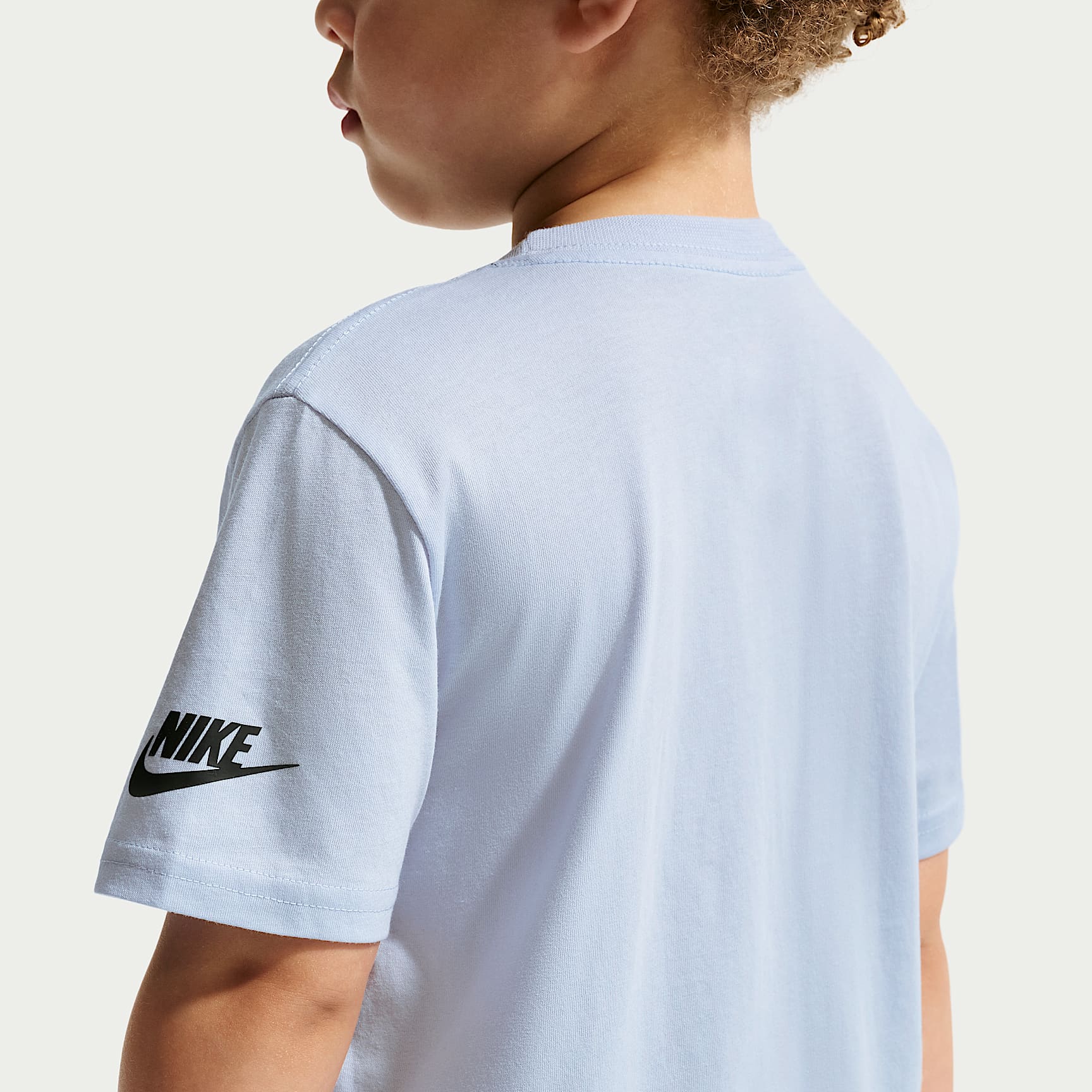 Playera Ice Cream Sandwich para niños talla pequeña Nike – Azul hidrógeno – vista 2
