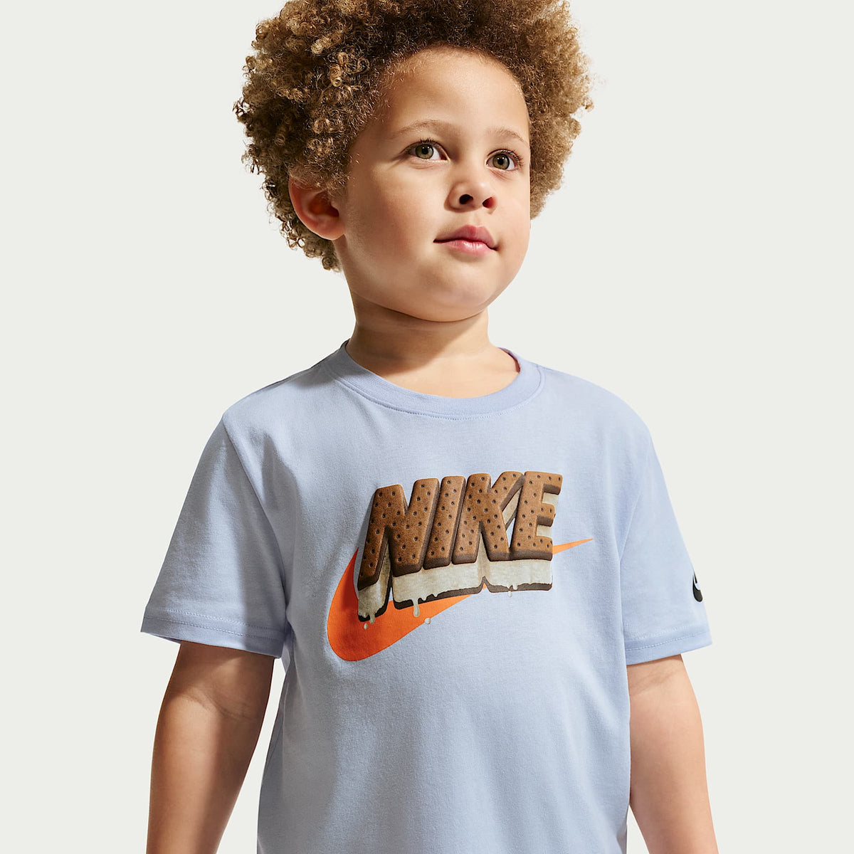 Playera Ice Cream Sandwich para niños talla pequeña Nike – Azul hidrógeno – vista 1