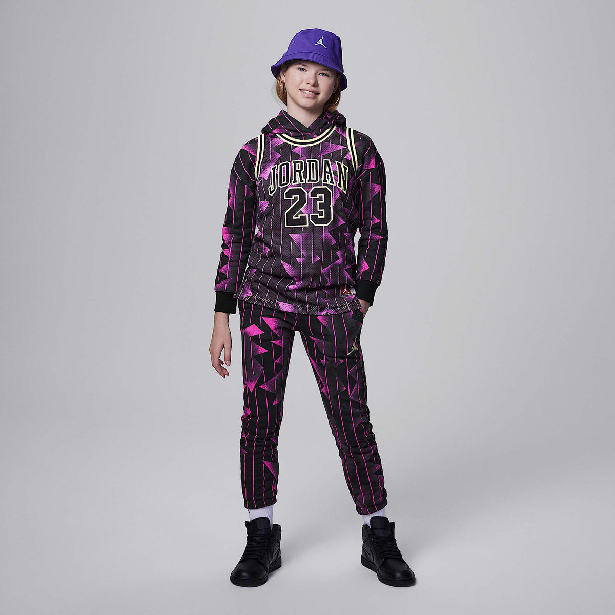 Playera para niños talla grande Jordan 23 Striped Jersey – Negro/Rosa feroz – vista 6