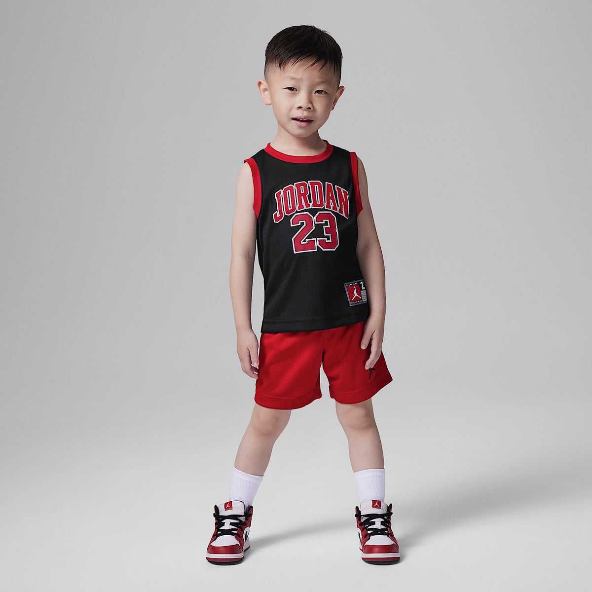 Conjunto de jersey infantil Jordan 23 – Negro/Rojo gimnasio – vista 1