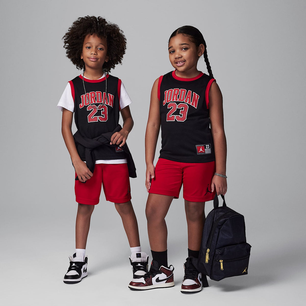 Conjunto de jersey para niños talla pequeña Jordan 23 – Negro/Rojo gimnasio – vista 1