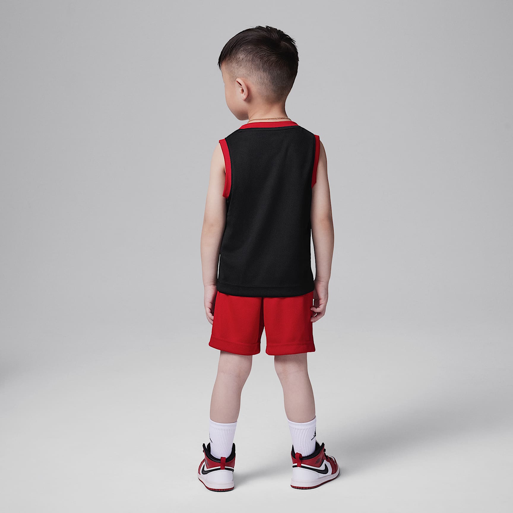 Conjunto de jersey infantil Jordan 23 – Negro/Rojo gimnasio – vista 2