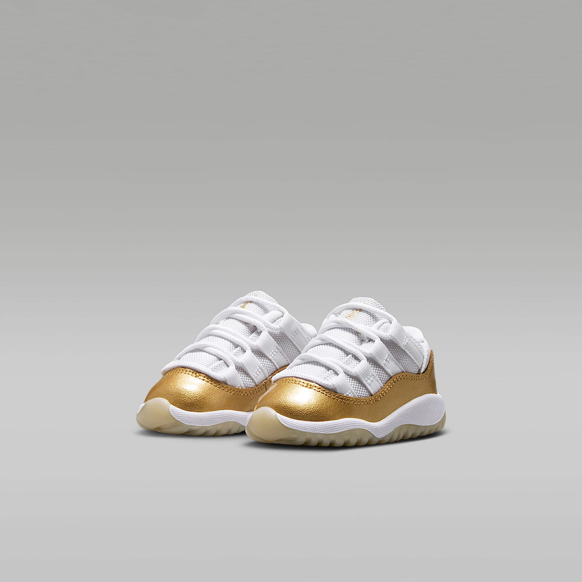 Jordan 11 Retro Low "Mother's Day" – Blanco/Oro team/Oro metalizado – vista 5