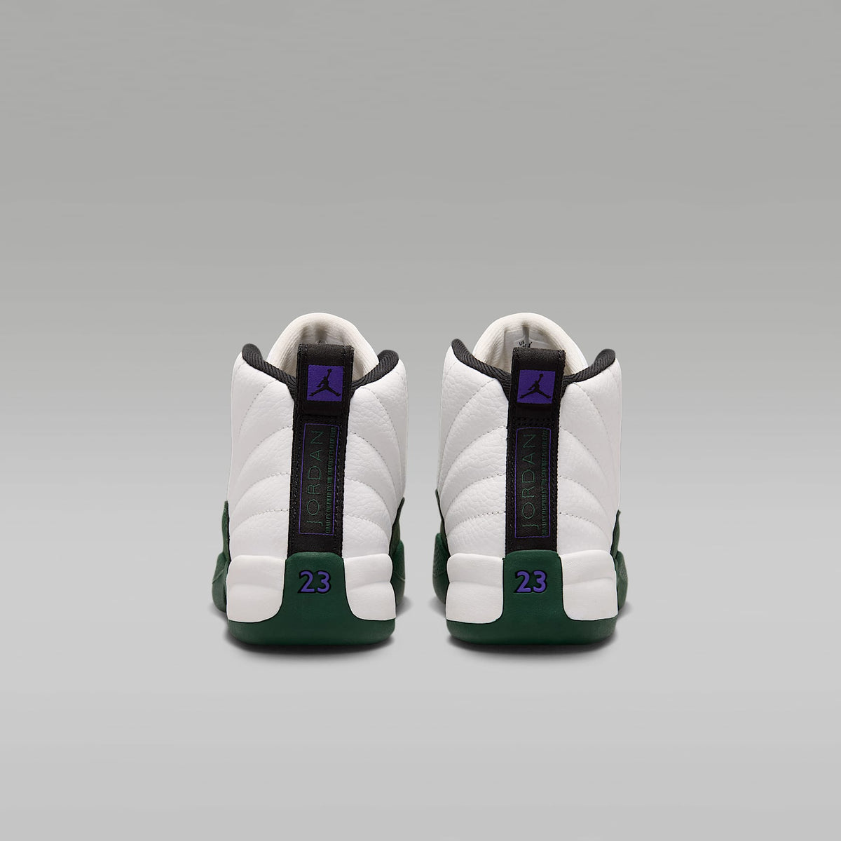 Jordan 12 Retro "Idols Become Rivals" – Blanco cumbre/Morado feroz/Morado feroz/Verde desfiladero – vista 6