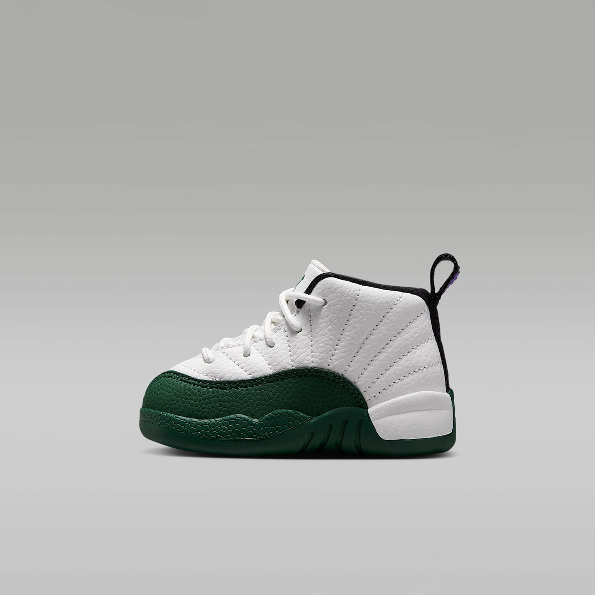 Jordan 12 Retro "Idols Become Rivals" – Blanco cumbre/Morado feroz/Morado feroz/Verde desfiladero – vista 1
