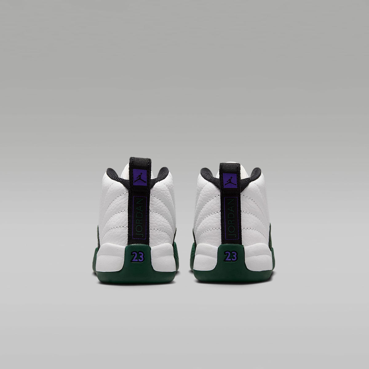 Jordan 12 Retro "Idols Become Rivals" – Blanco cumbre/Morado feroz/Morado feroz/Verde desfiladero – vista 6