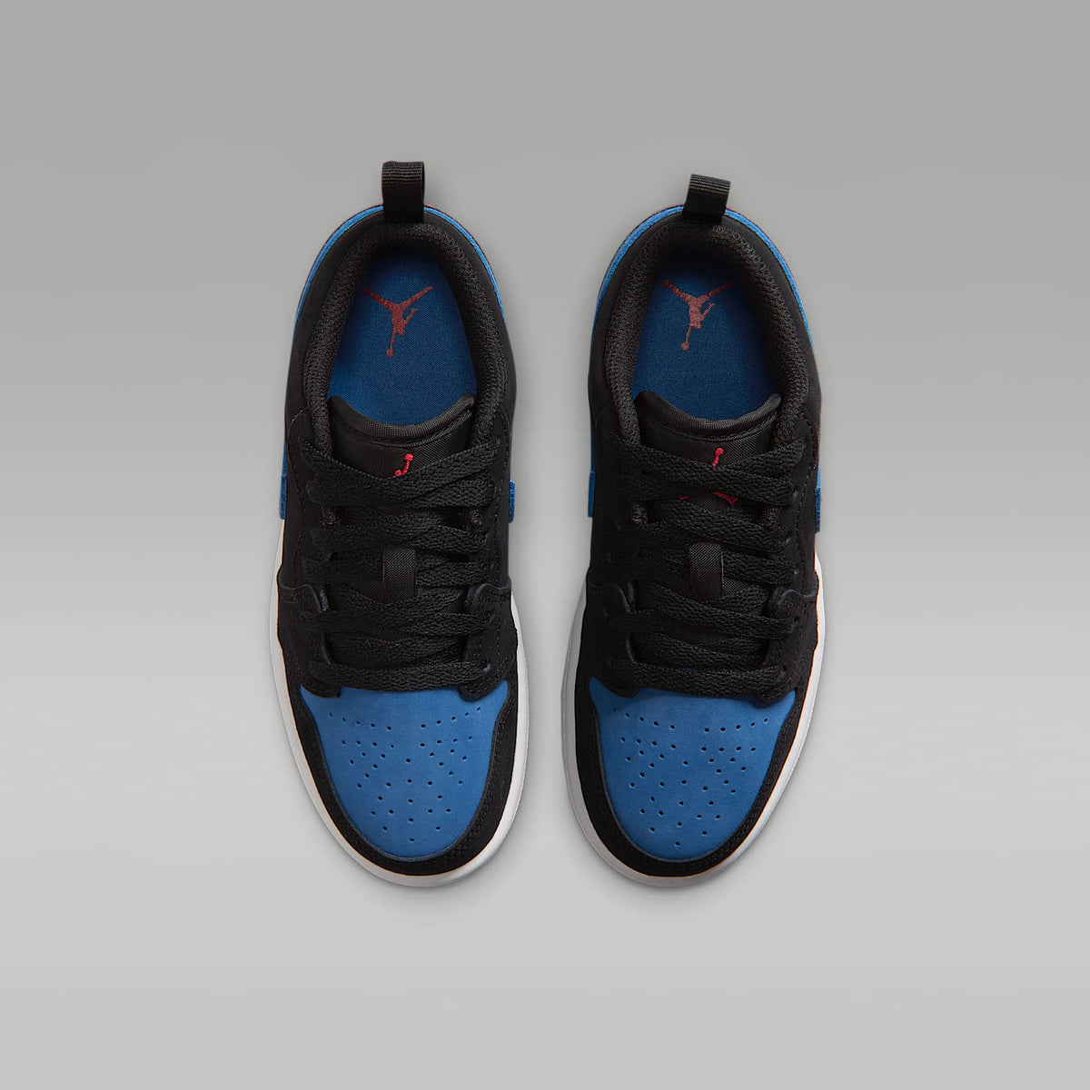 Jordan 1 Low – Negro/Azul genuino/Rojo universitario/Blanco cumbre – vista 4