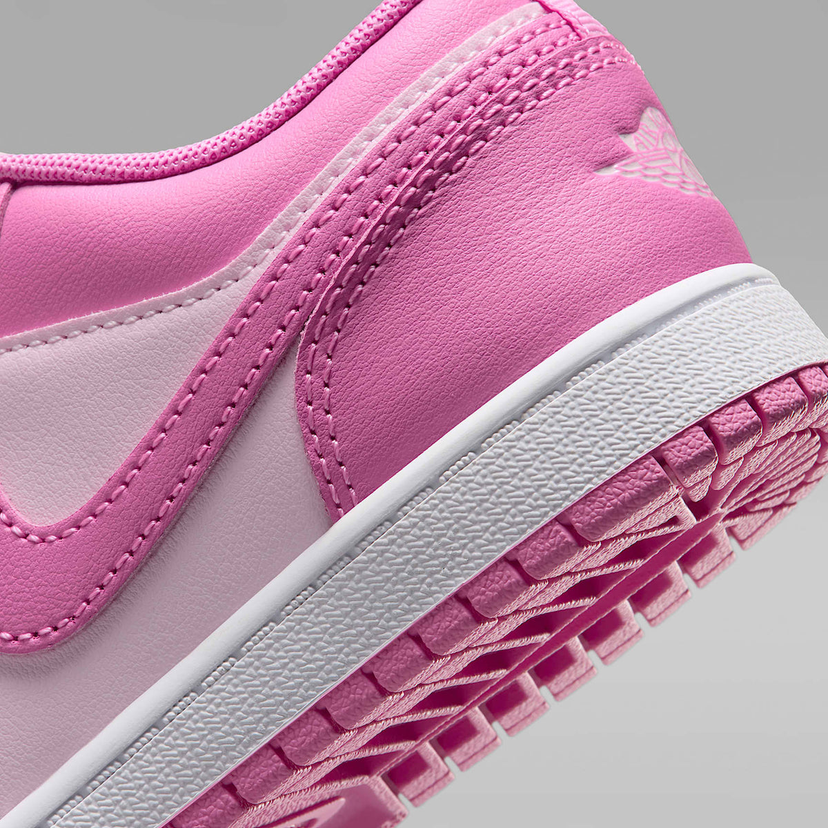 Jordan 1 Low – Rosa china/Blanco/Espuma rosa – vista 8