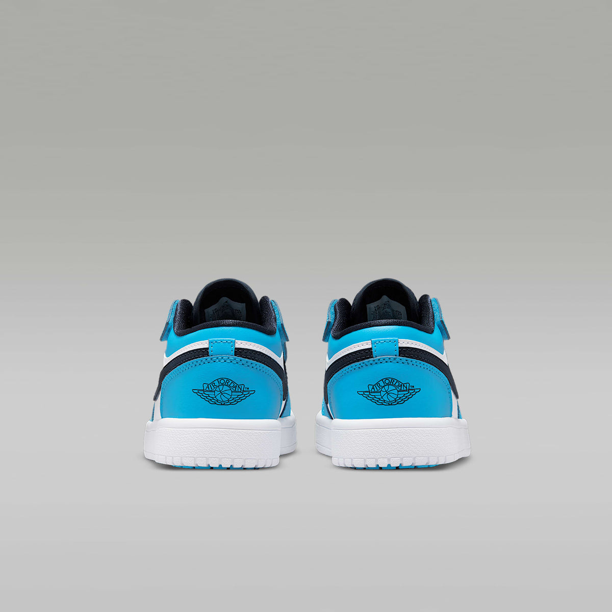Jordan 1 Low Alt – Blanco/Obsidiana/Azul celeste oscuro – vista 6