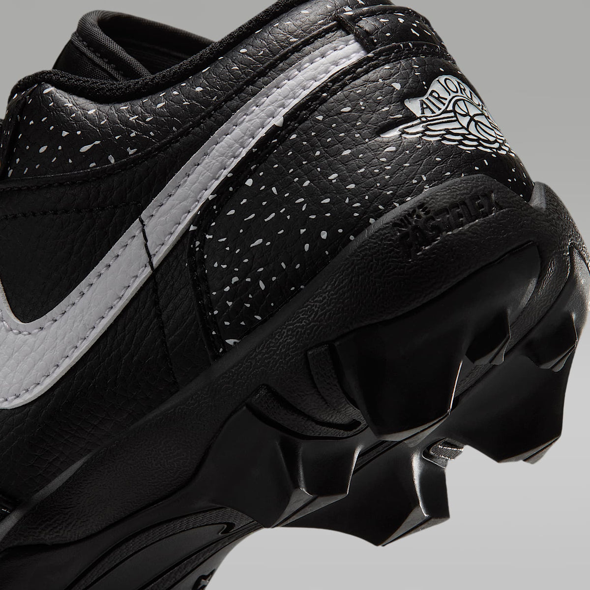 Jordan 1 Low – Negro/Blanco – vista 9