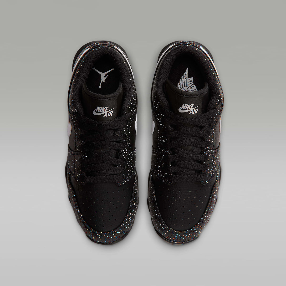 Jordan 1 Low – Negro/Blanco – vista 4