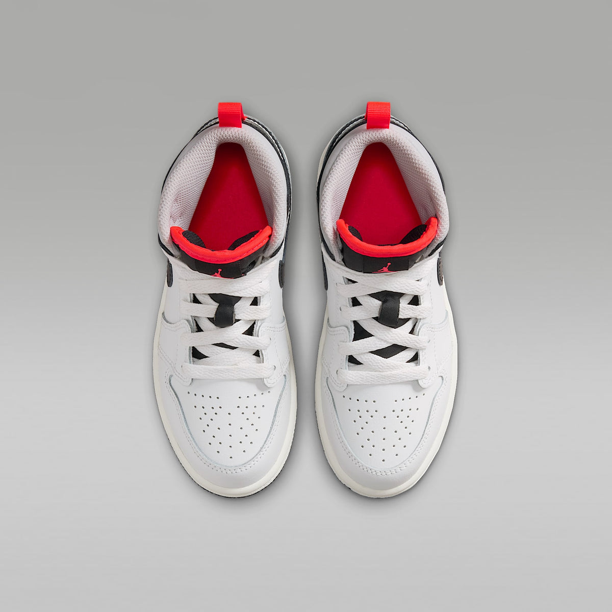 Jordan 1 Mid – Blanco cumbre/Infrarrojo 23/Gris neutro/Negro – vista 4