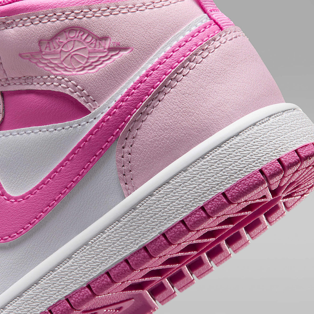 Jordan 1 Mid – Espuma rosa/Rosa china/Blanco/Espuma rosa – vista 8