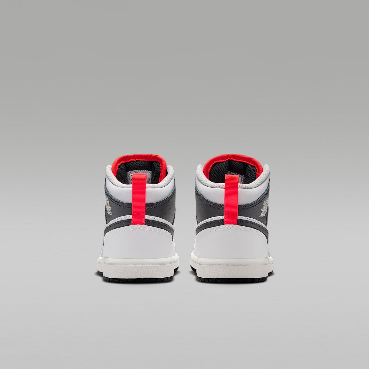 Jordan 1 Mid – Blanco cumbre/Infrarrojo 23/Gris neutro/Negro – vista 6