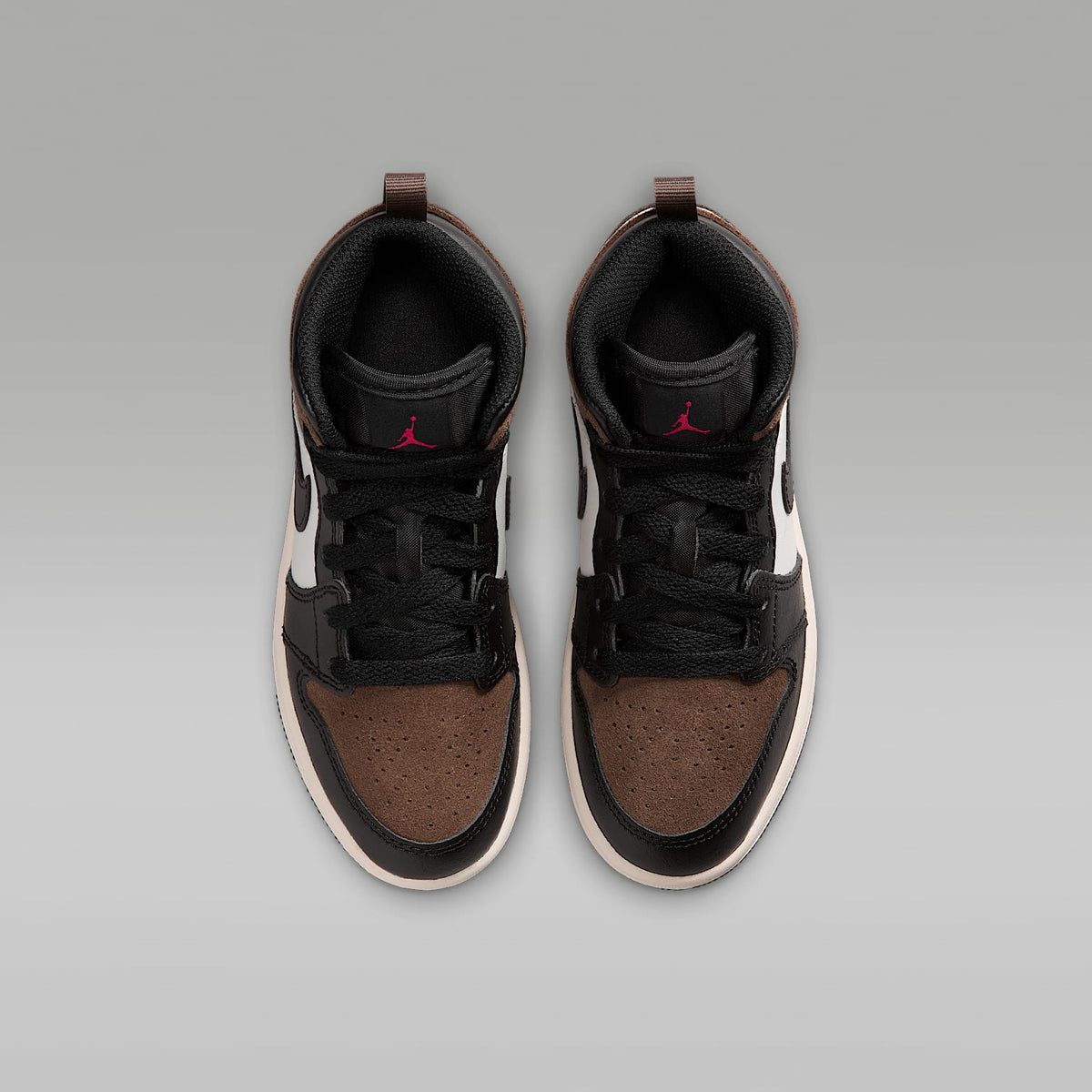 Jordan 1 Mid – Negro/Pelaje pardo/Rojo universitario/Fantasma – vista 4