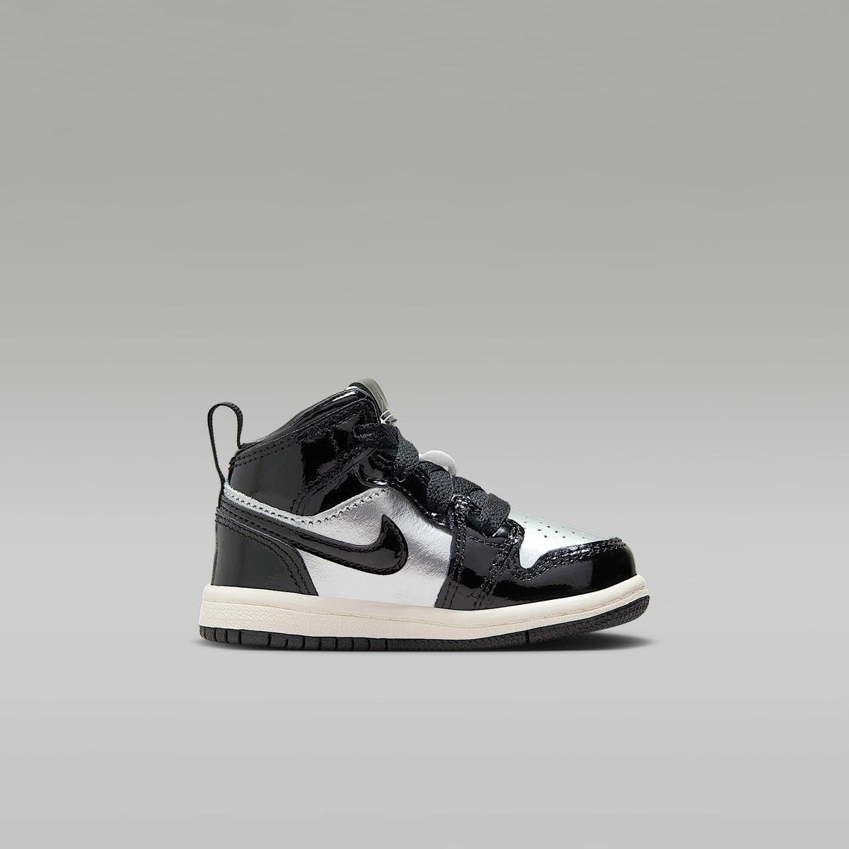 Jordan 1 Mid SE – Negro/Plata metalizado/Vela/Oro metalizado – vista 3