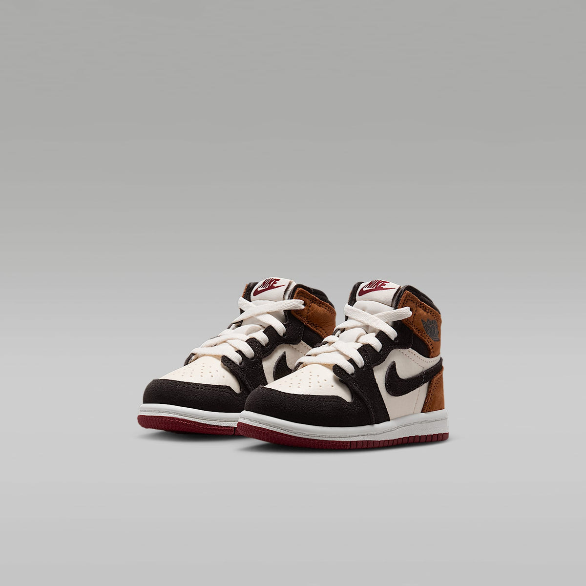 Jordan 1 Retro High OG "Love Letter" – Marrón sombra/Tostado británico claro/Tostado británico claro/Rojo team – vista 5