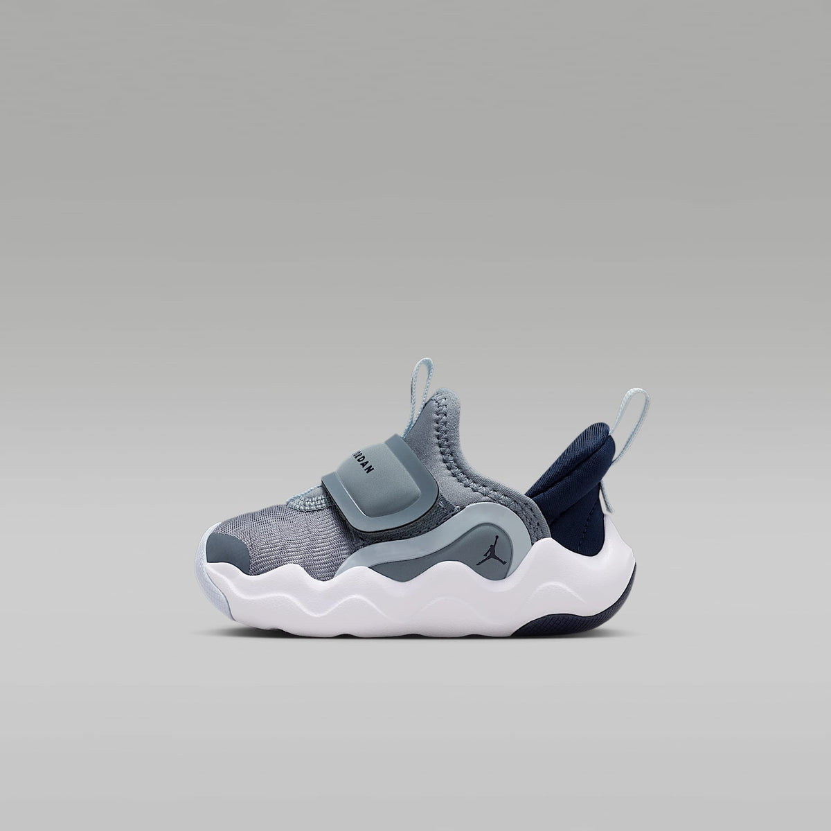 Jordan 23/7.2 EasyOn – Gris azulado/Obsidiana/Halo/Obsidiana – vista 1