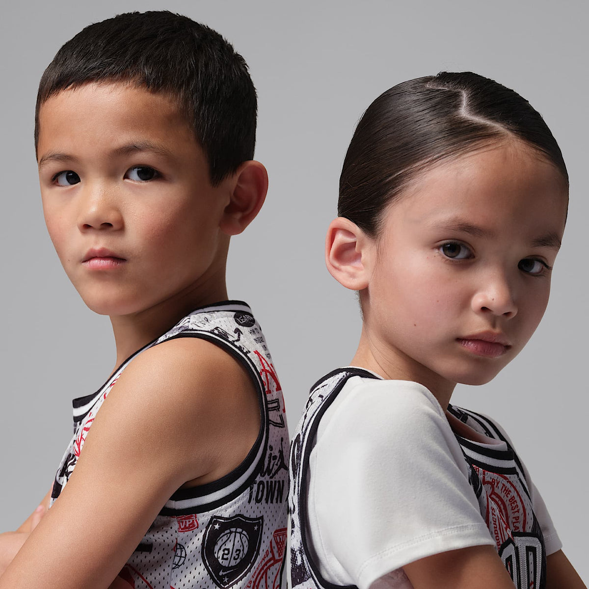 Jersey estampado 23 para niños talla pequeña Jordan – Gris neutro – vista 3