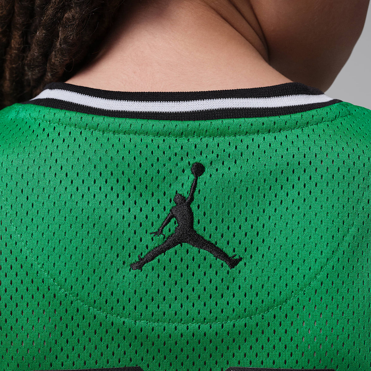 Playera para niños talla grande 23 Jordan – Verde suerte – vista 5
