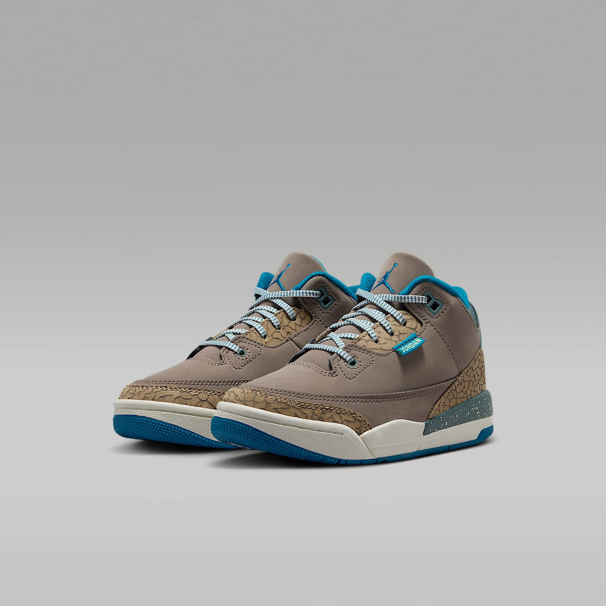 Jordan 3 Retro – Gris oliva/Caqui/Mar de cristal/Verde abismo – vista 5