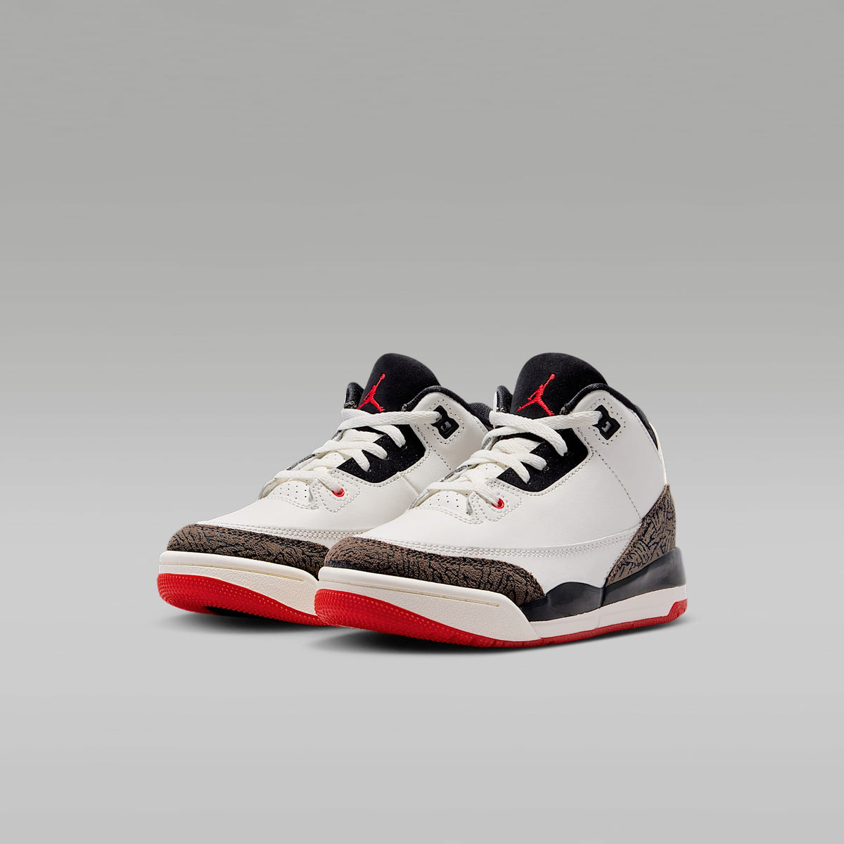 Jordan 3 "World's Best" – Vela/Rojo universitario/Marfil pálido/Negro – vista 5
