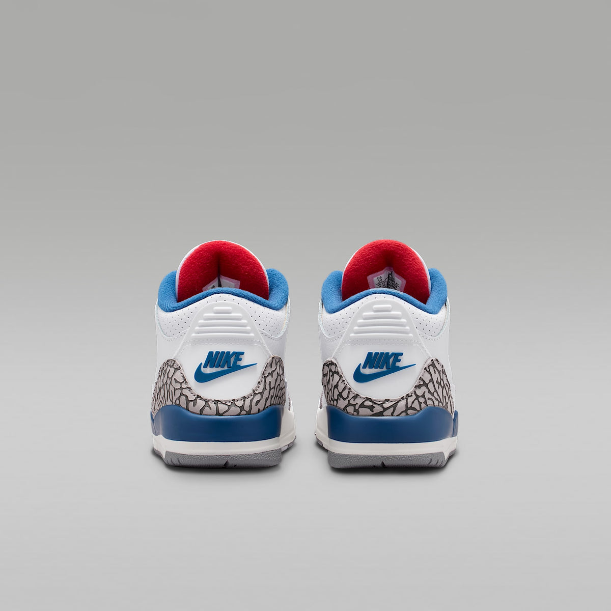 Jordan 3 Retro "True Blue" – Blanco/Azul genuino/Gris cemento/Rojo pasión – vista 6