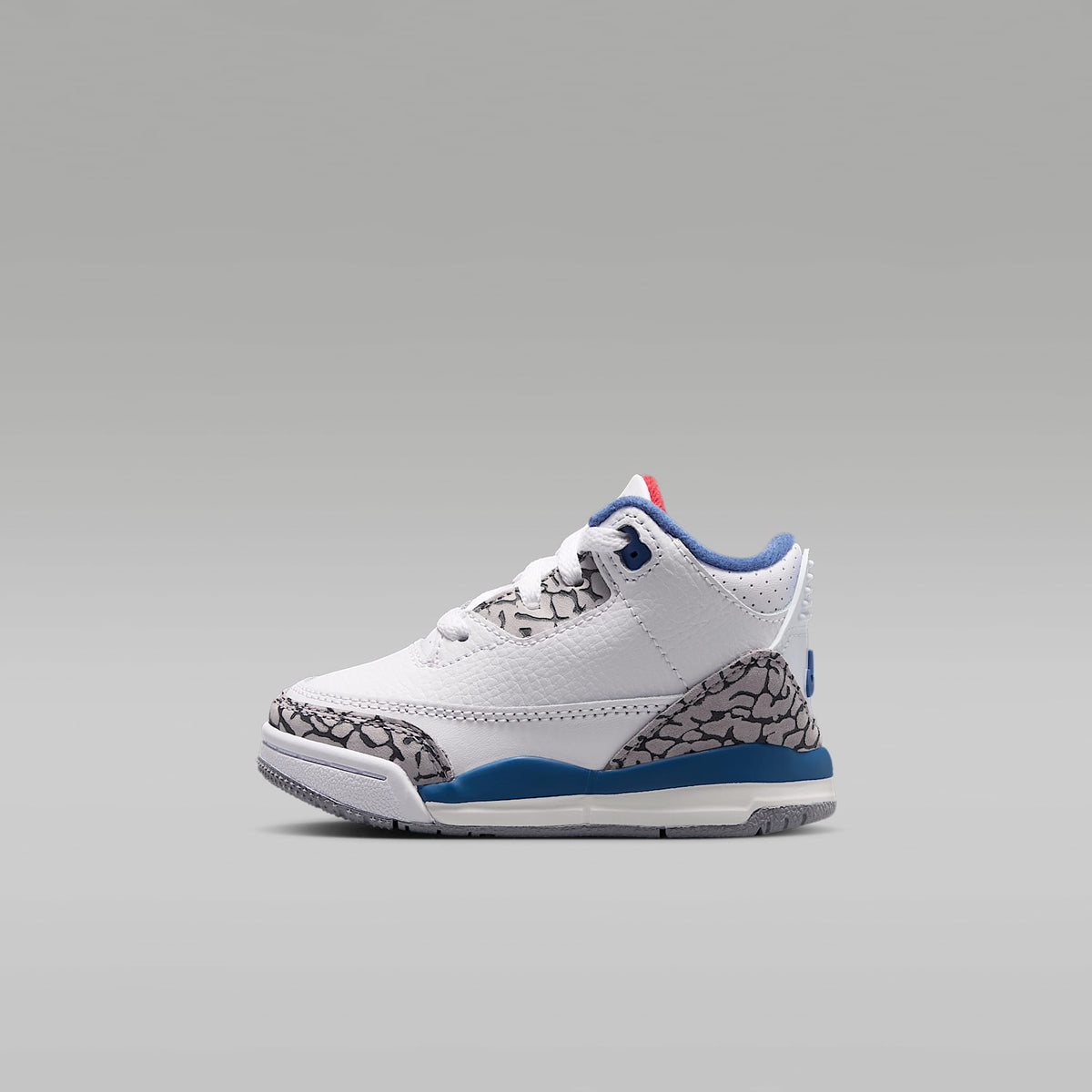 Jordan 3 Retro "True Blue" – Blanco/Azul genuino/Gris cemento/Rojo pasión – vista 1