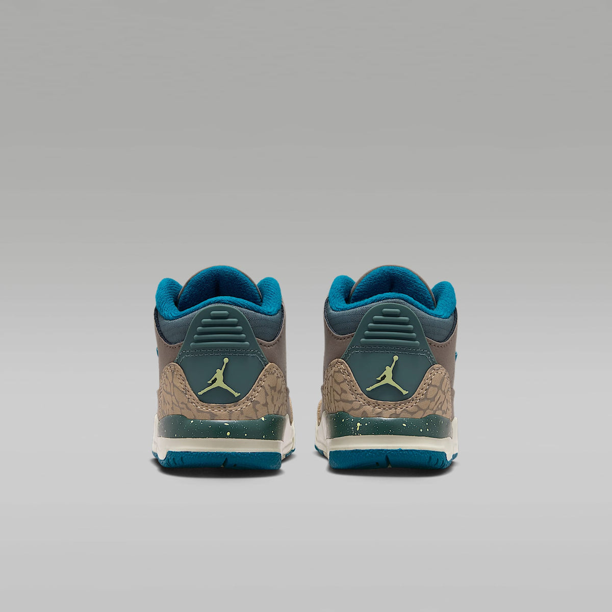 Jordan 3 Retro – Gris oliva/Caqui/Mar de cristal/Verde abismo – vista 6