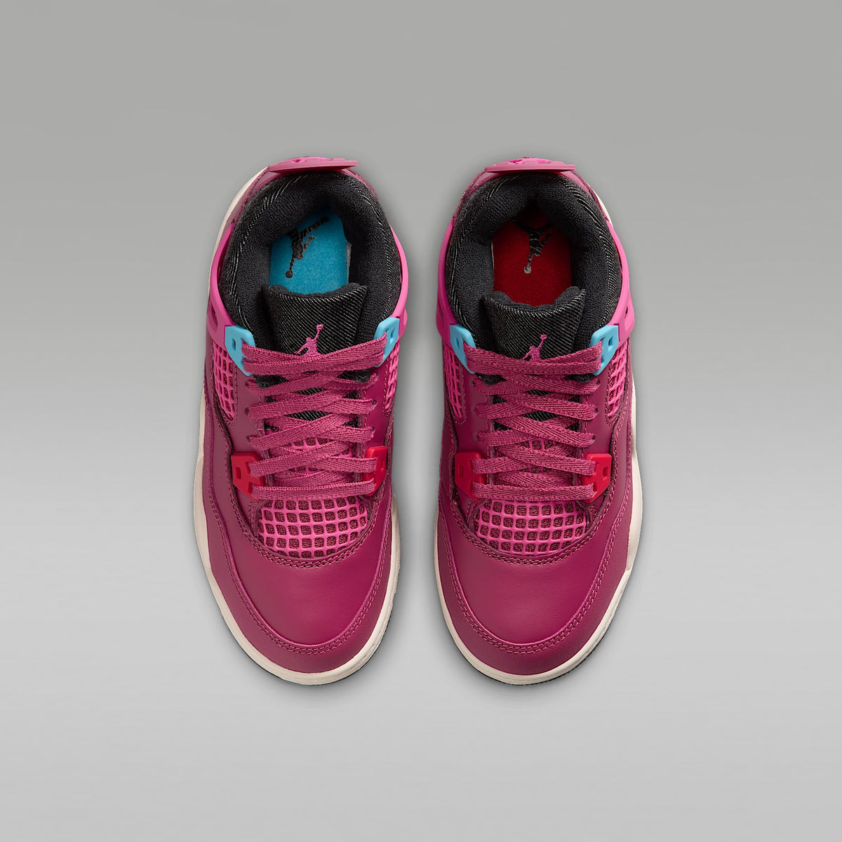Jordan 4 Retro "She's A Star" – Remolacha dulce/Sombrío apagado/Tiza/Rosa desierto – vista 4