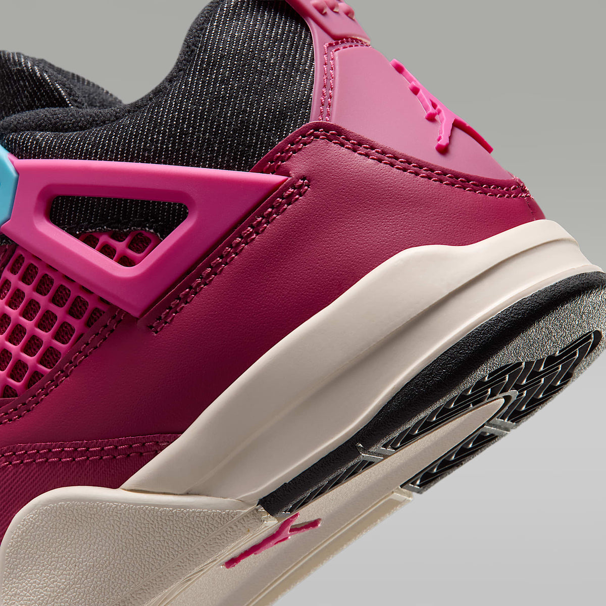Jordan 4 Retro "She's A Star" – Remolacha dulce/Sombrío apagado/Tiza/Rosa desierto – vista 8