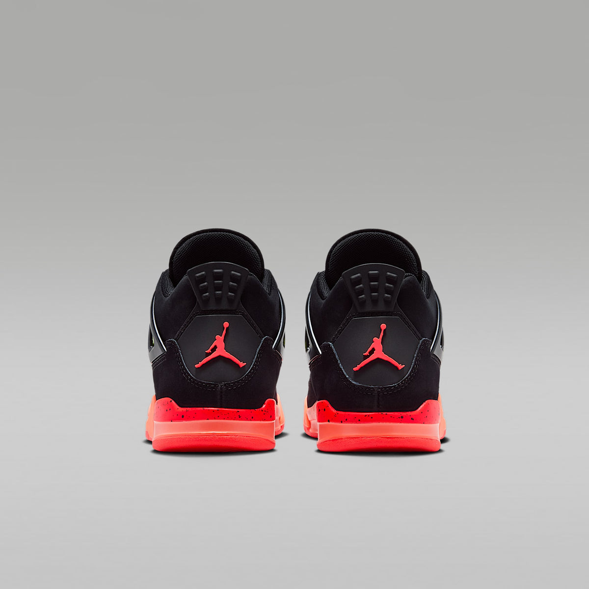 Jordan 4 Retro – Negro/Mango brillante/Voltio ligero/Infrarrojo 23 – vista 6