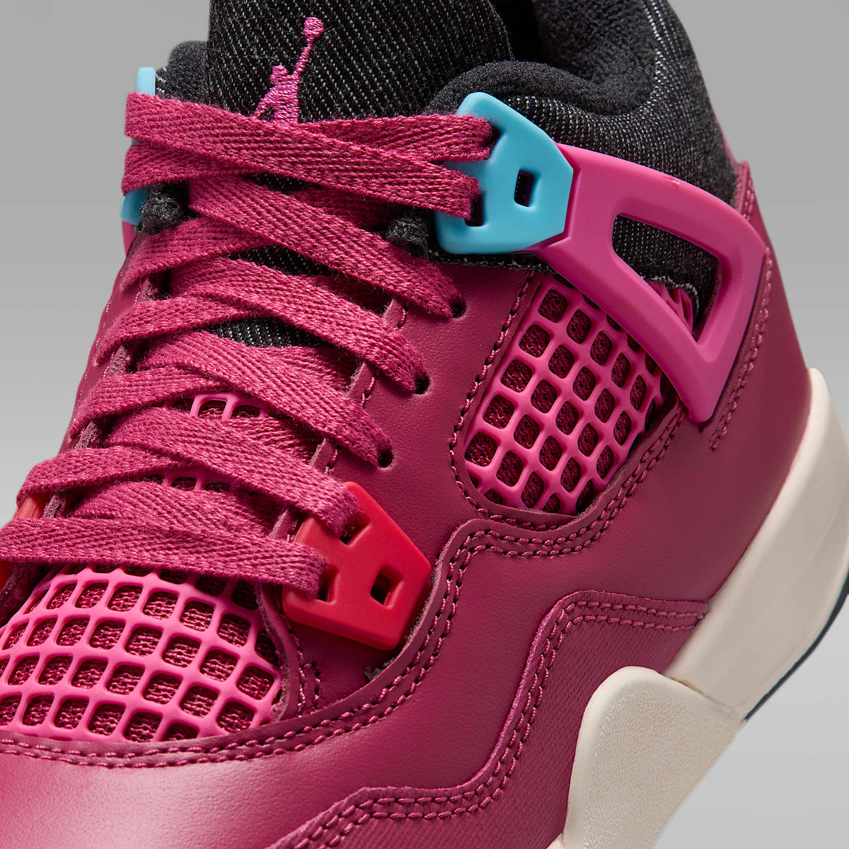 Jordan 4 Retro "She's A Star" – Remolacha dulce/Sombrío apagado/Tiza/Rosa desierto – vista 7
