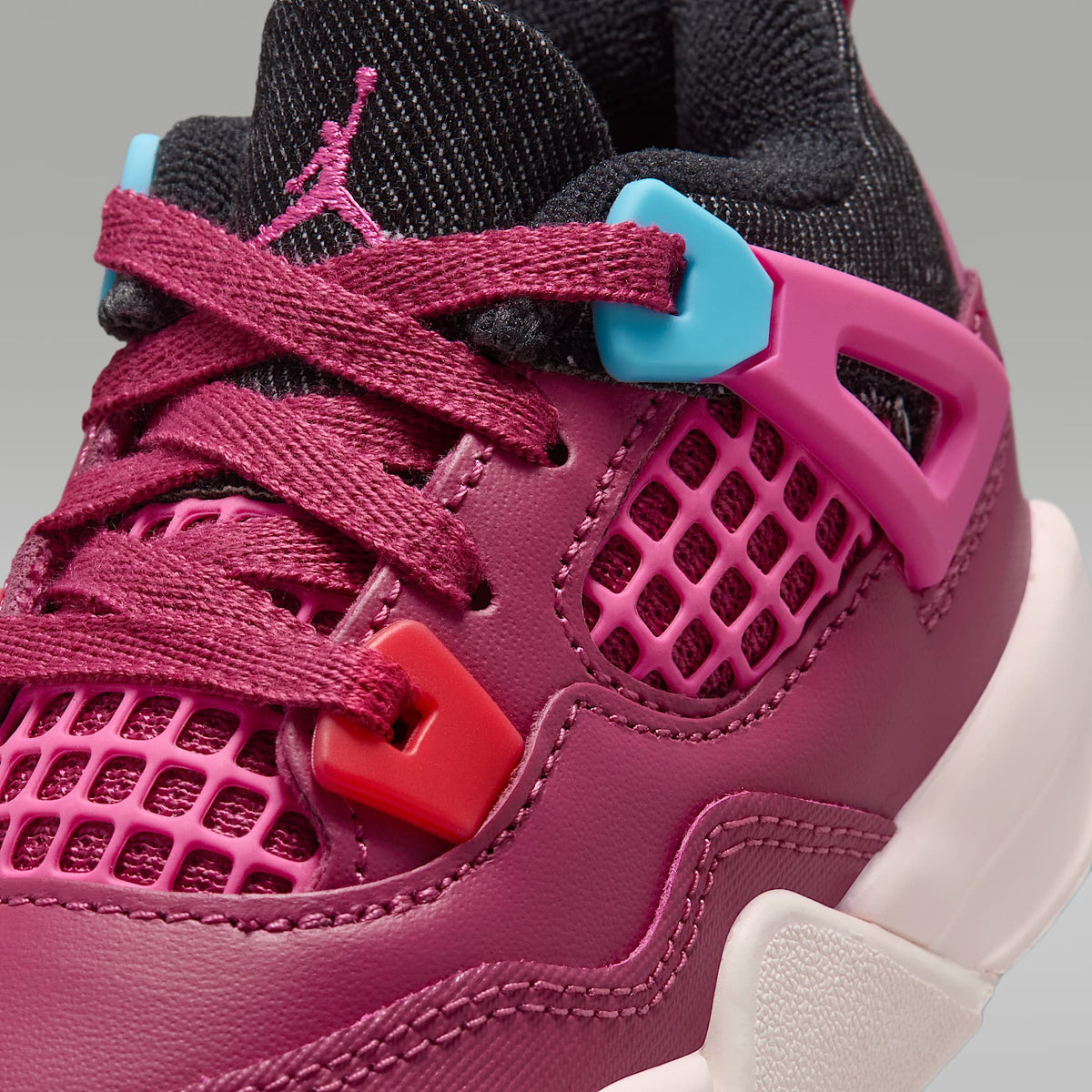 Jordan 4 Retro "She's A Star" – Remolacha dulce/Sombrío apagado/Tiza/Rosa desierto – vista 7