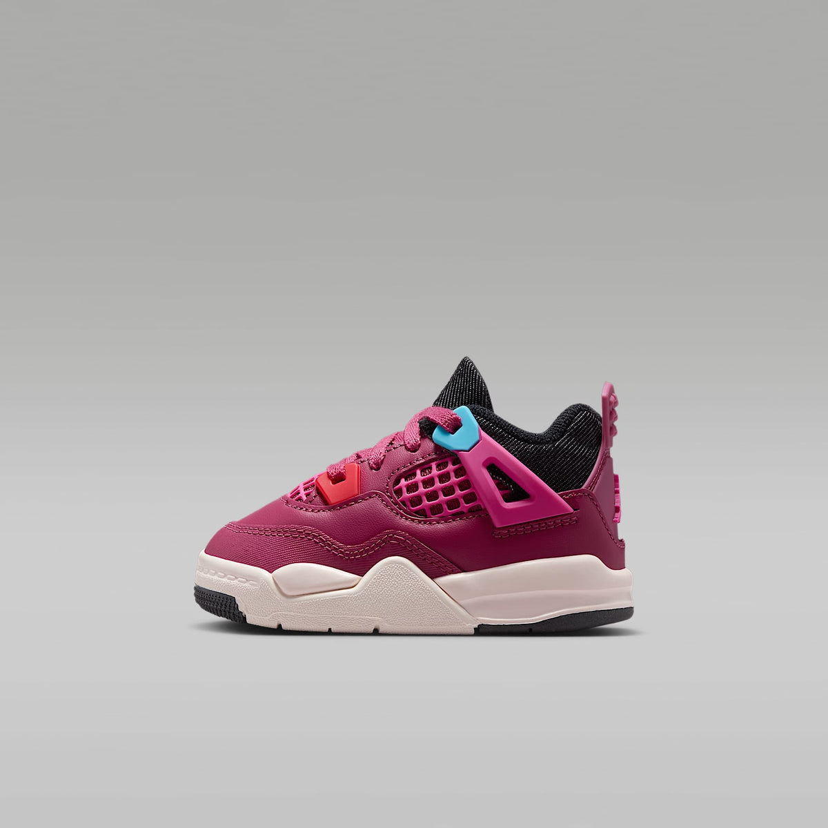 Jordan 4 Retro "She's A Star" – Remolacha dulce/Sombrío apagado/Tiza/Rosa desierto – vista 1