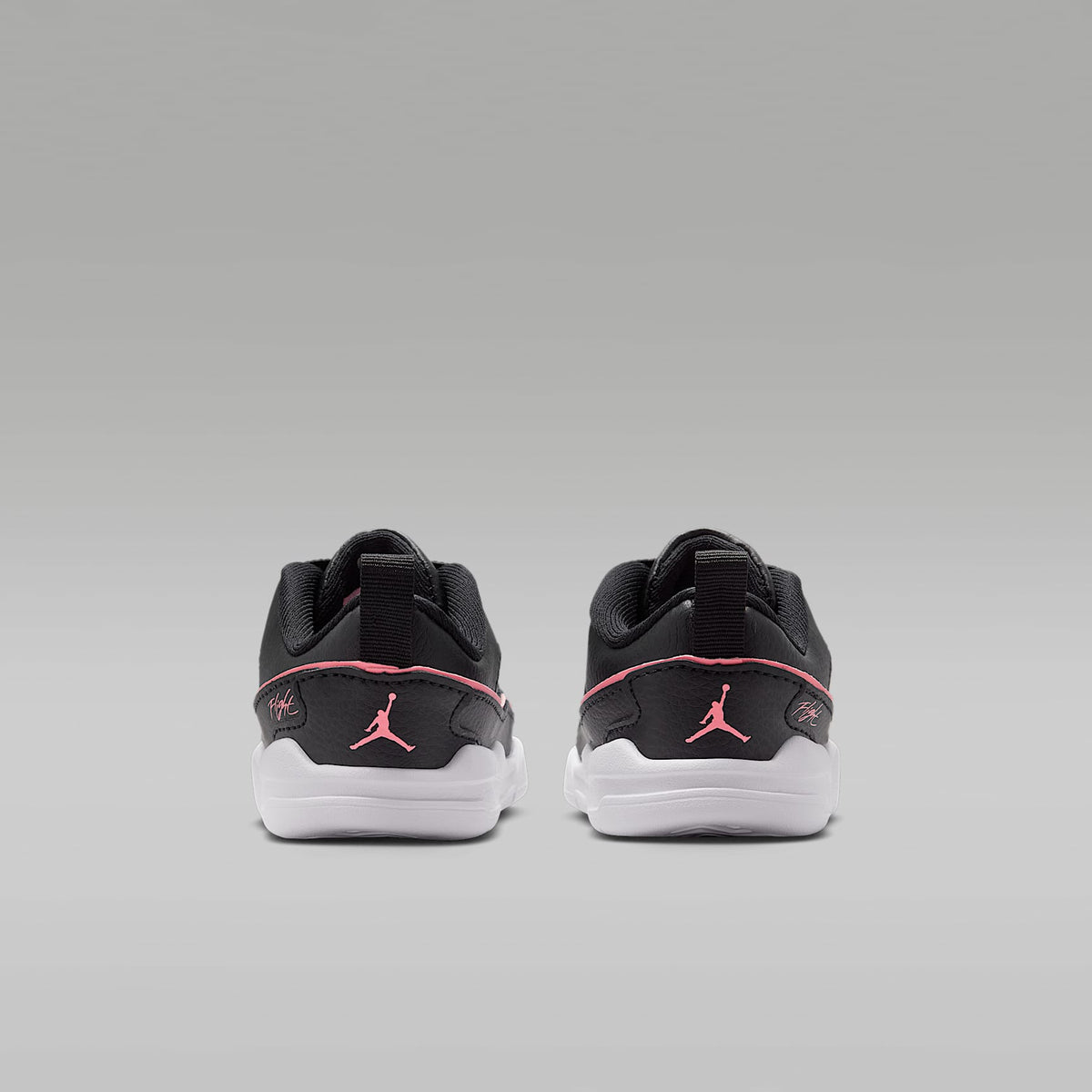 Jordan Flight Court – Negro/Blanco/Rosa mirada – vista 6