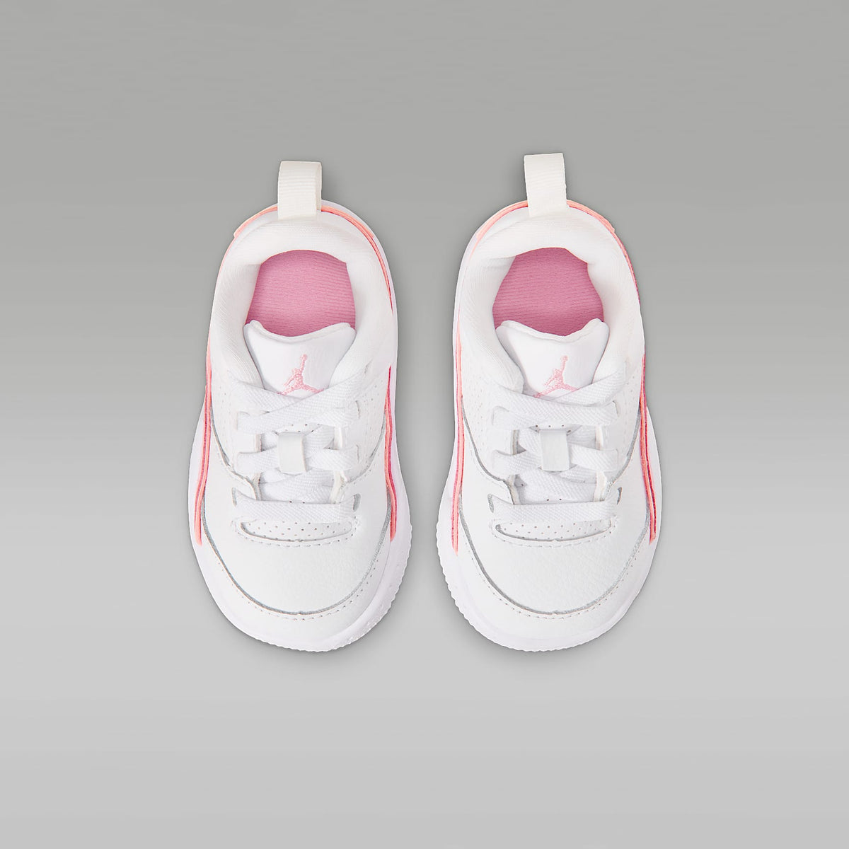 Jordan Flight Court – Blanco/Rosa suave medio – vista 4