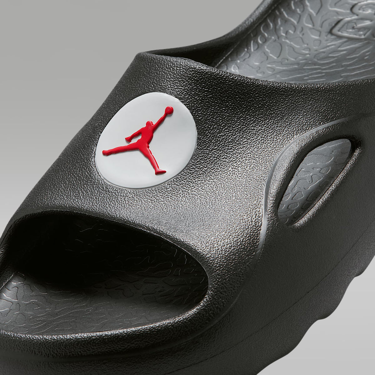 Jordan Hydrip – Negro/Gris tecnológico/Rojo universitario – vista 6