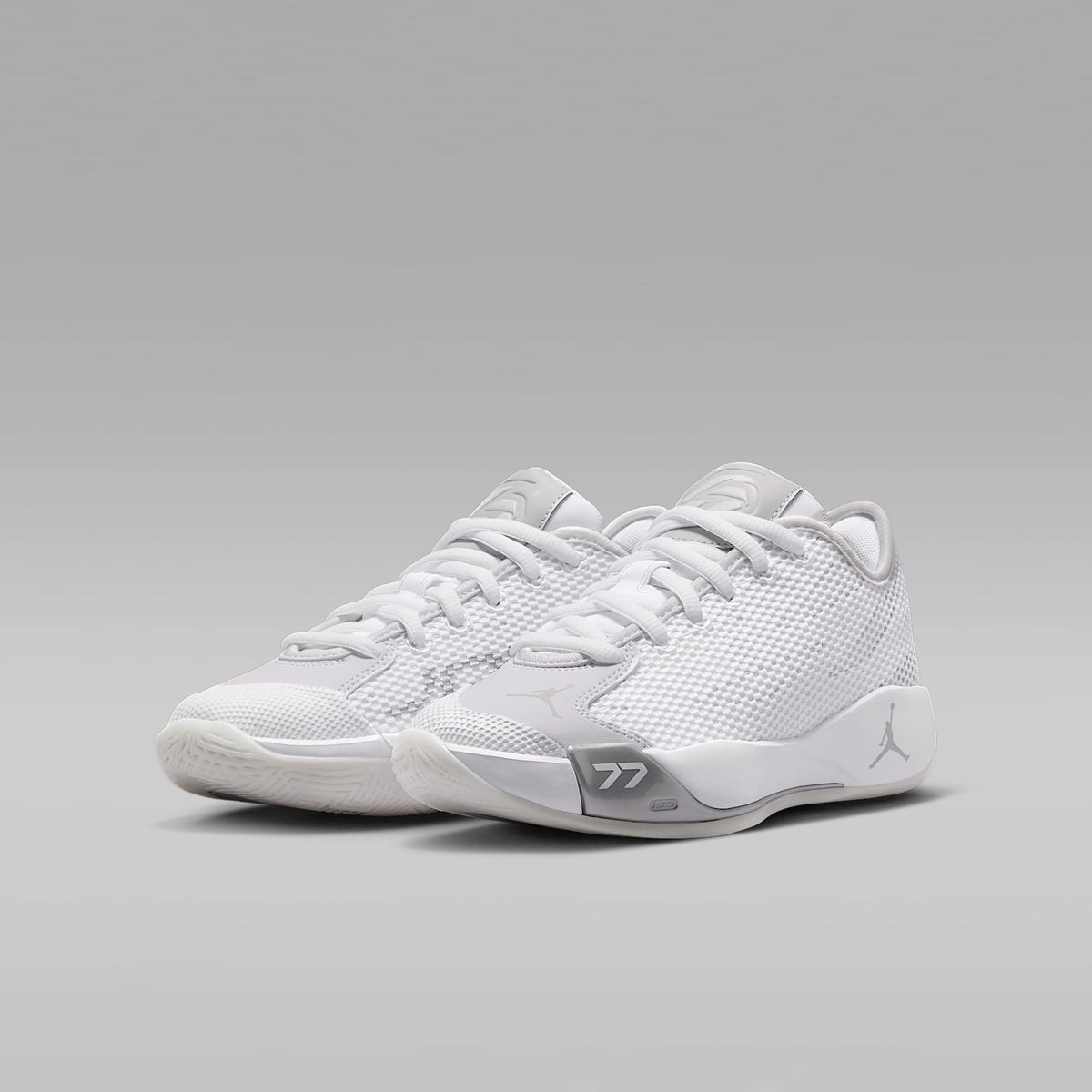 Luka 77 "Triple White" – Blanco/Plata metalizado/Polvo fotón – vista 5