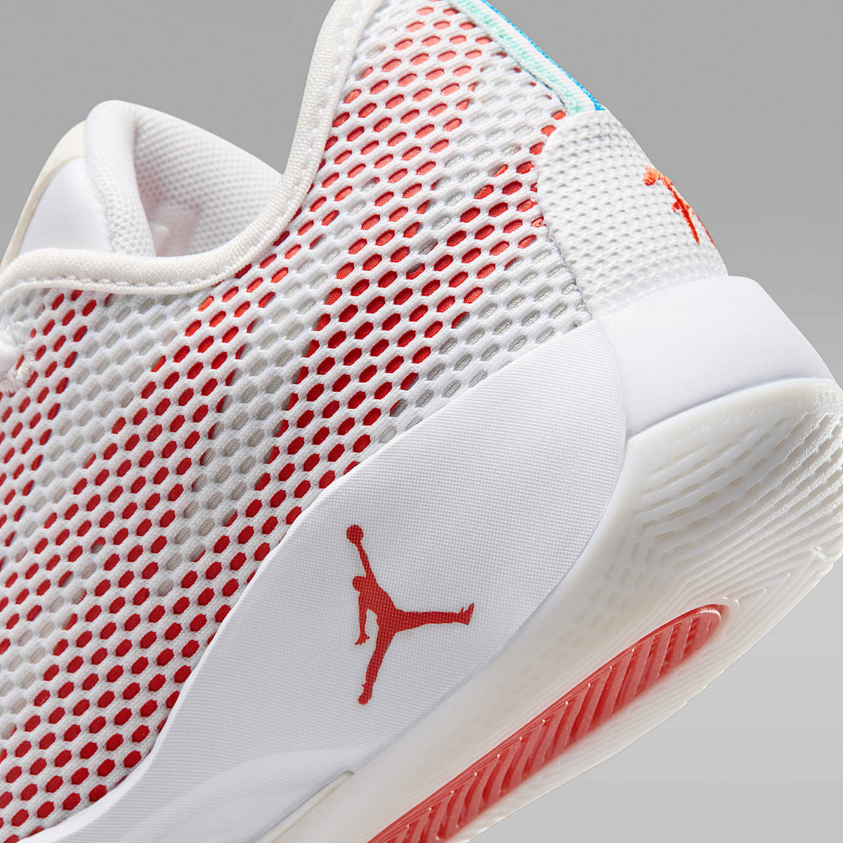 Jordan Luka 77 "Ghost" – Blanco/Cisne/Rojo picante – vista 8