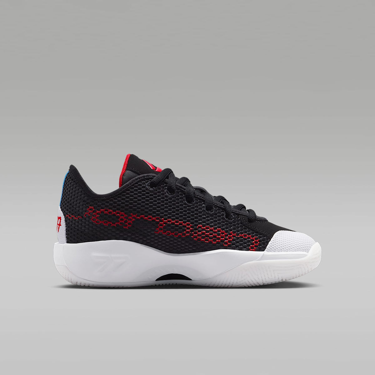 Luka 77 "Bred" – Negro/Blanco/Rojo universitario – vista 3