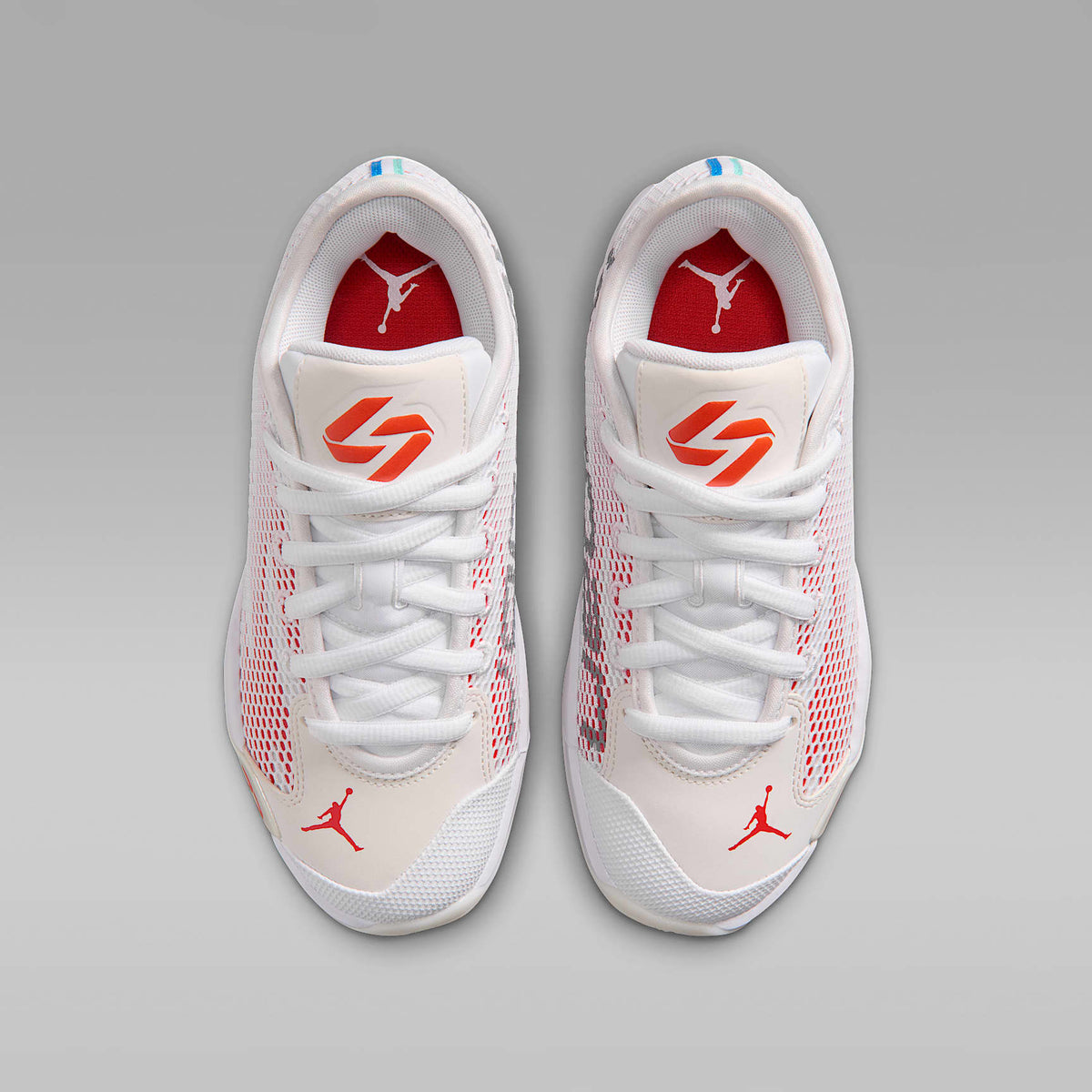 Jordan Luka 77 "Ghost" – Blanco/Cisne/Rojo picante – vista 4