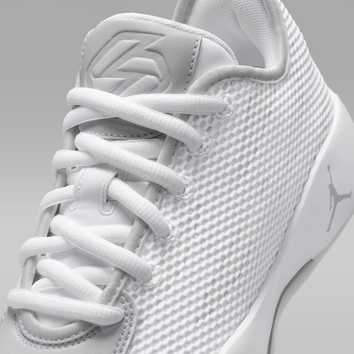 Luka 77 "Triple White" – Blanco/Plata metalizado/Polvo fotón – vista 7