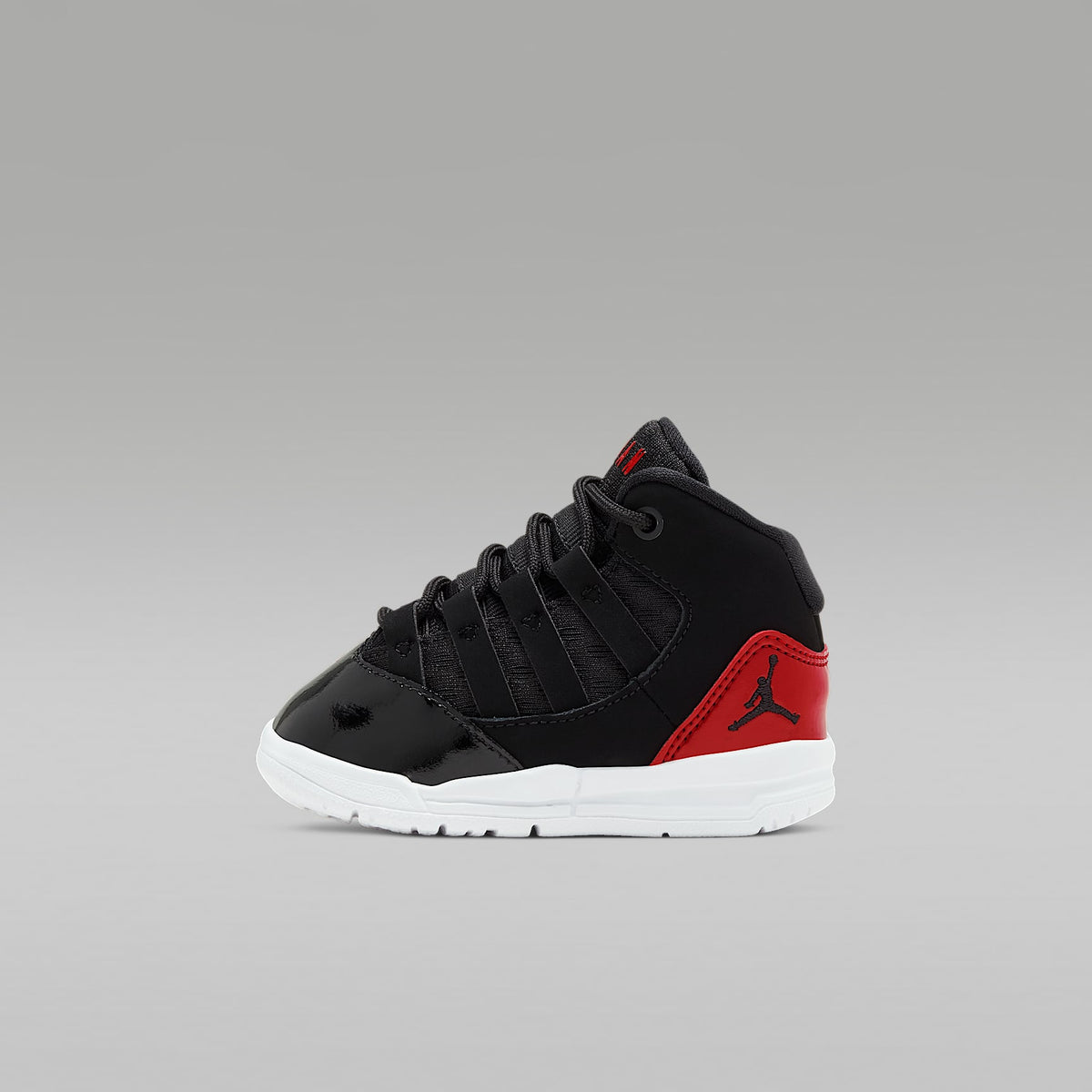 Jordan Max Aura – Negro/Rojo gimnasio/Blanco/Negro – vista 1