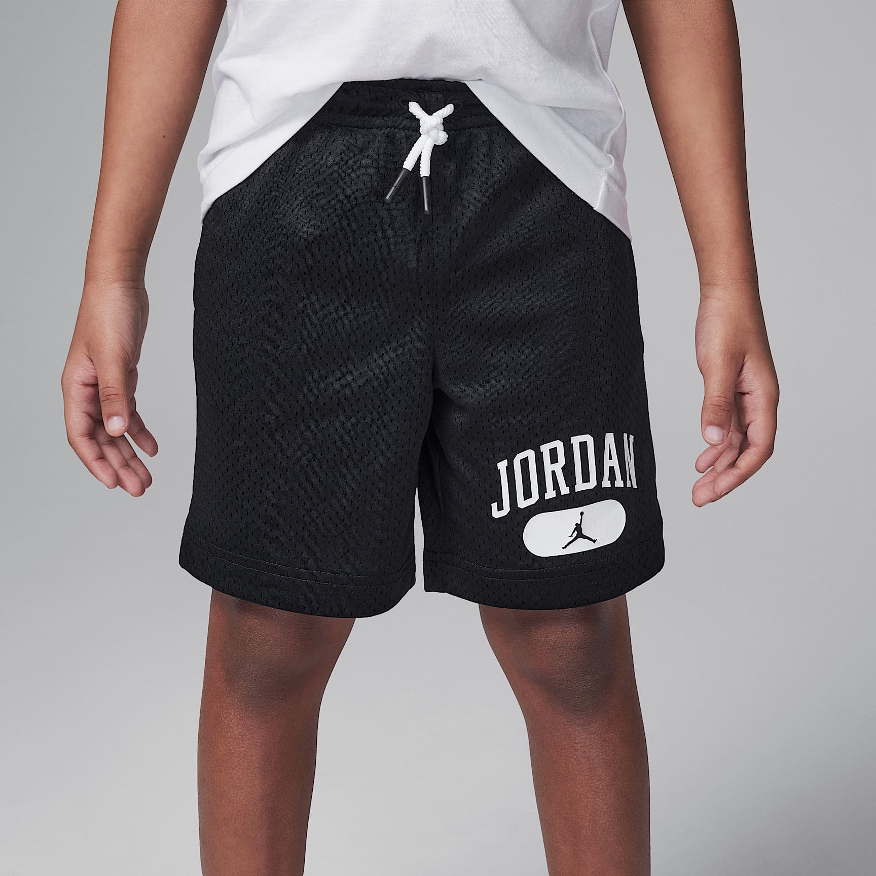 Shorts de educación física de malla para niños talla pequeña Jordan – Negro – vista 2