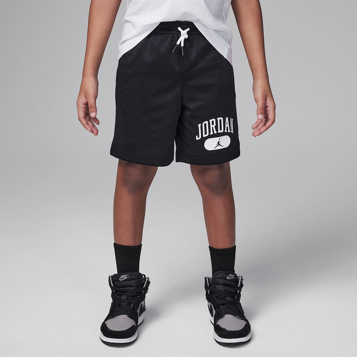 Shorts de educación física de malla para niños talla pequeña Jordan – Negro – vista 1